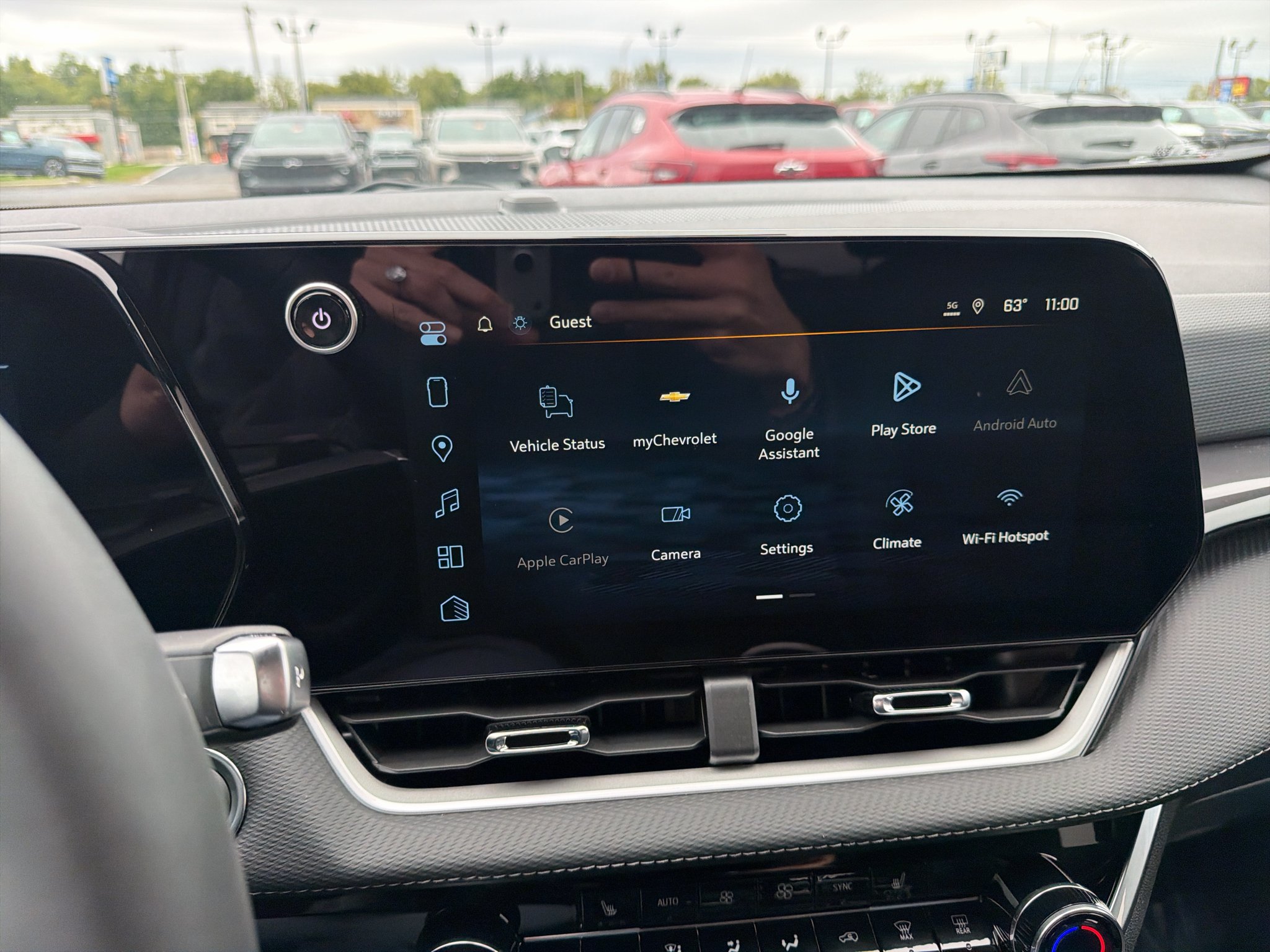 2027 Chevrolet Equinox LT - Photo 11