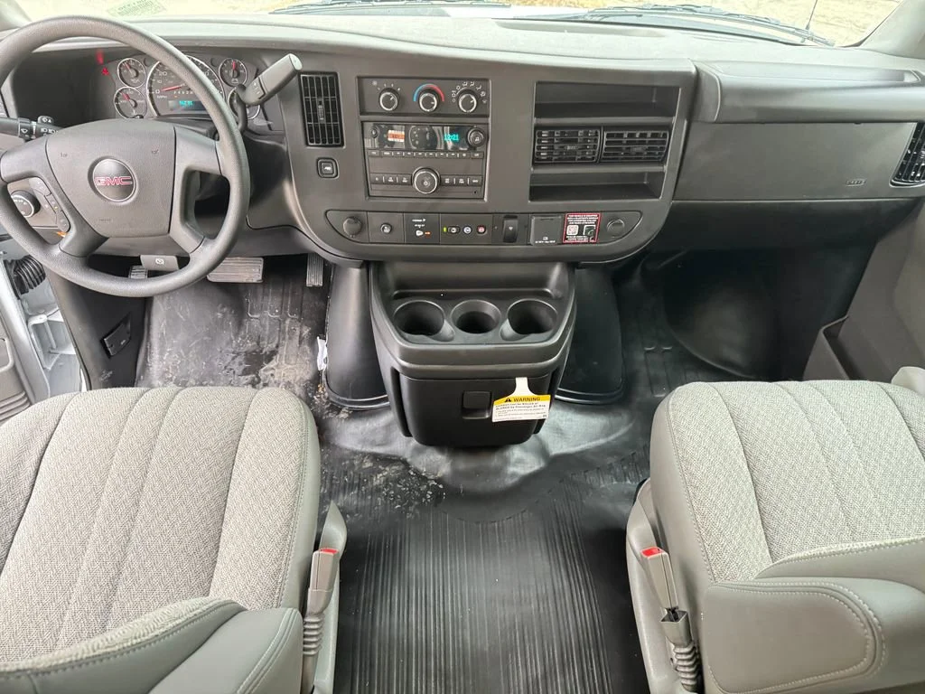 New 2026 Summit White GMC 1WT image 9