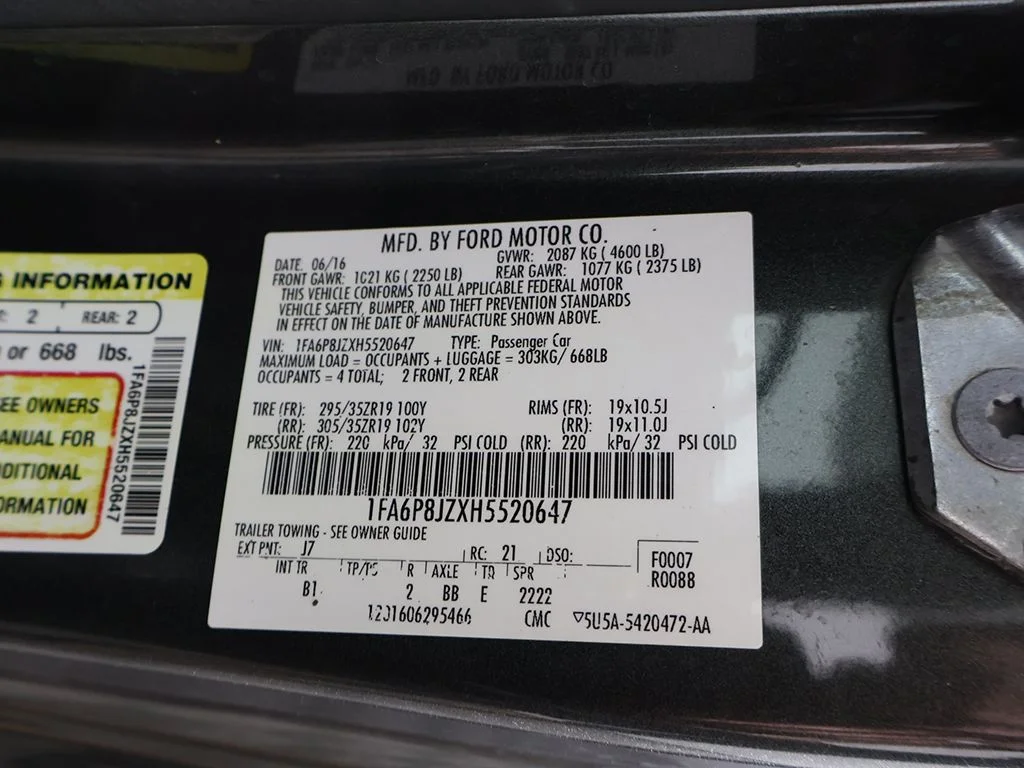 Used 2017 Magnetic Ford Shelby GT350 image 50