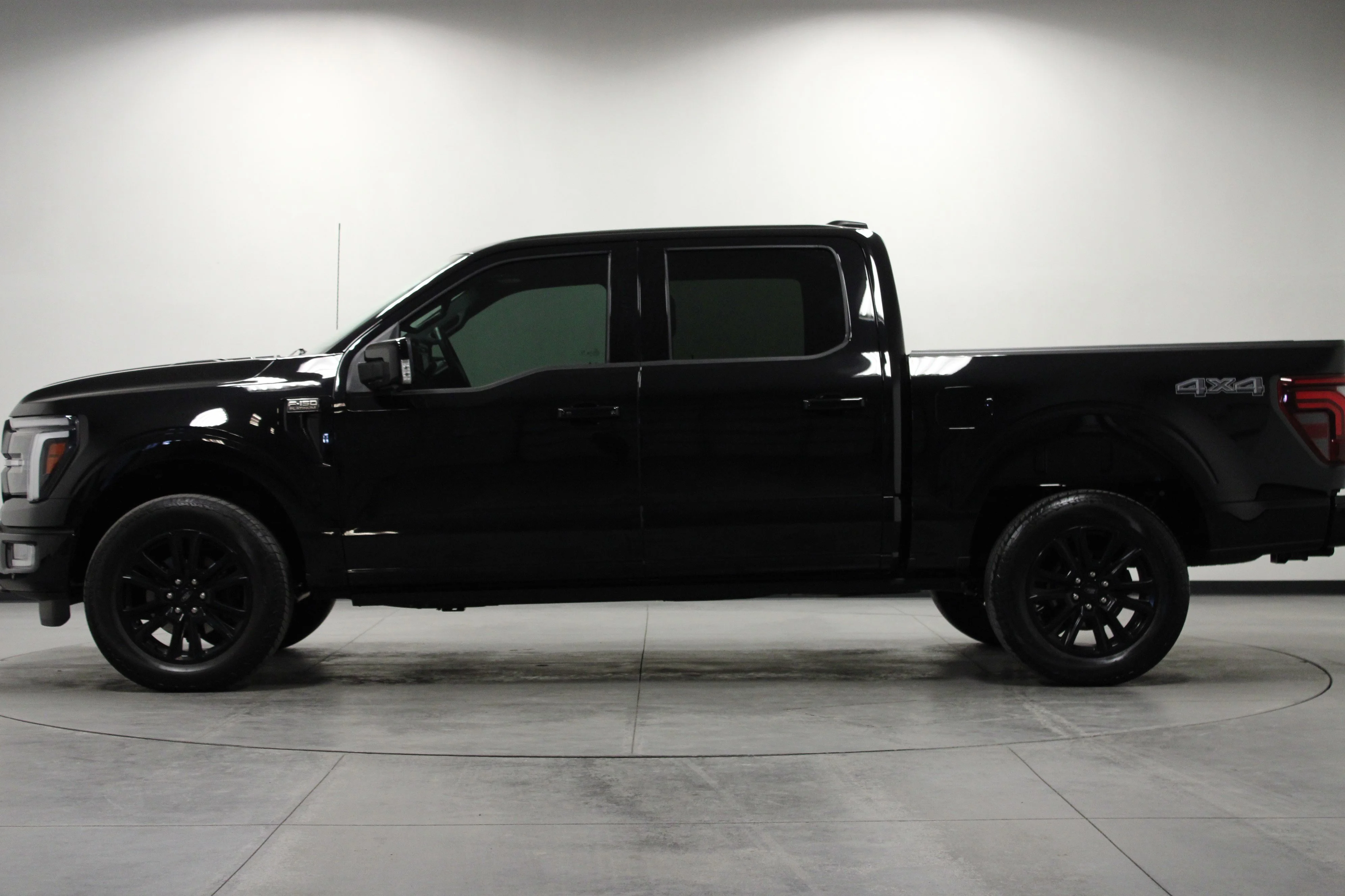 Used 2025 Agate Black Metallic Ford Platinum image 7