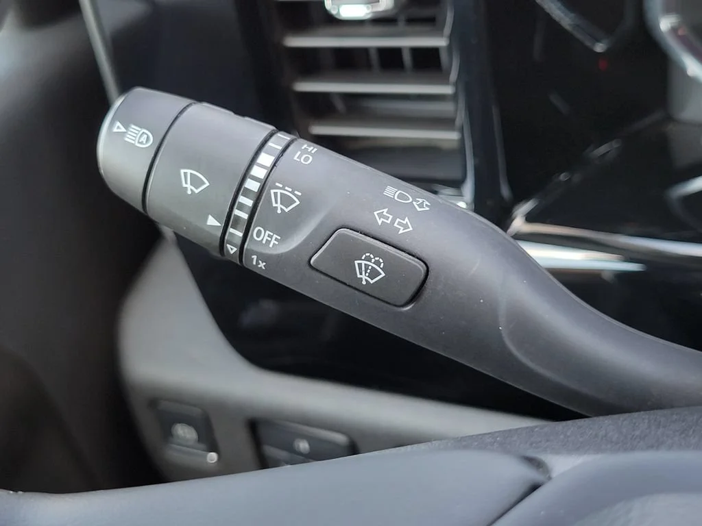 Used 2025 Black Chevrolet LT image 29