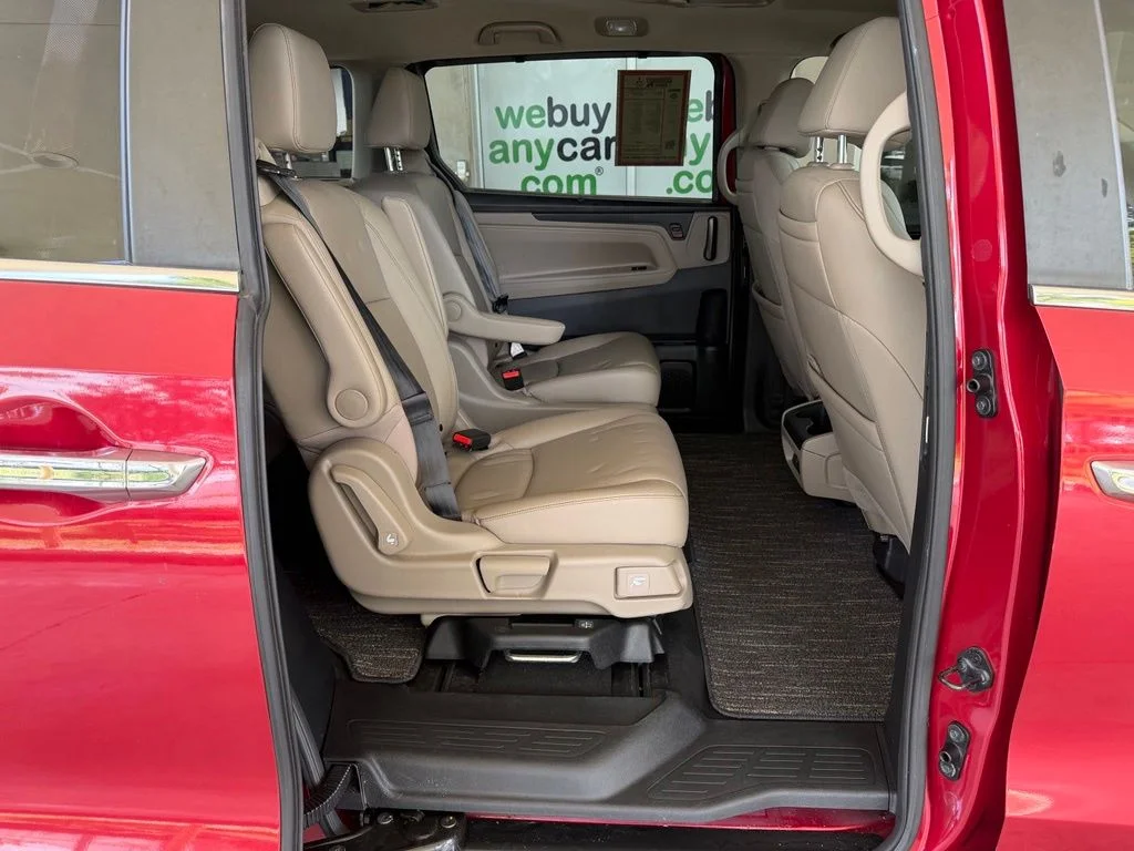 Used 2023 Red Honda Touring image 29