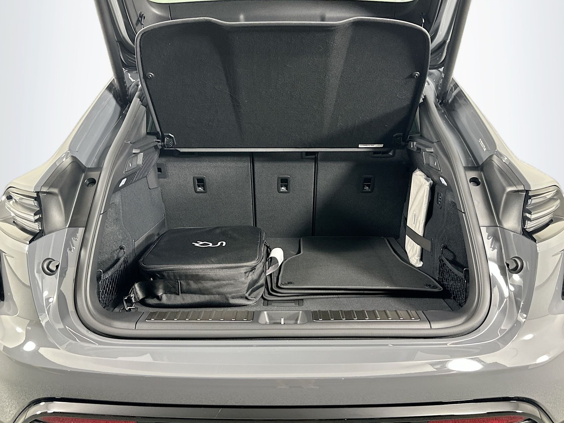 Used 2025 Gray Porsche Turbo image 39