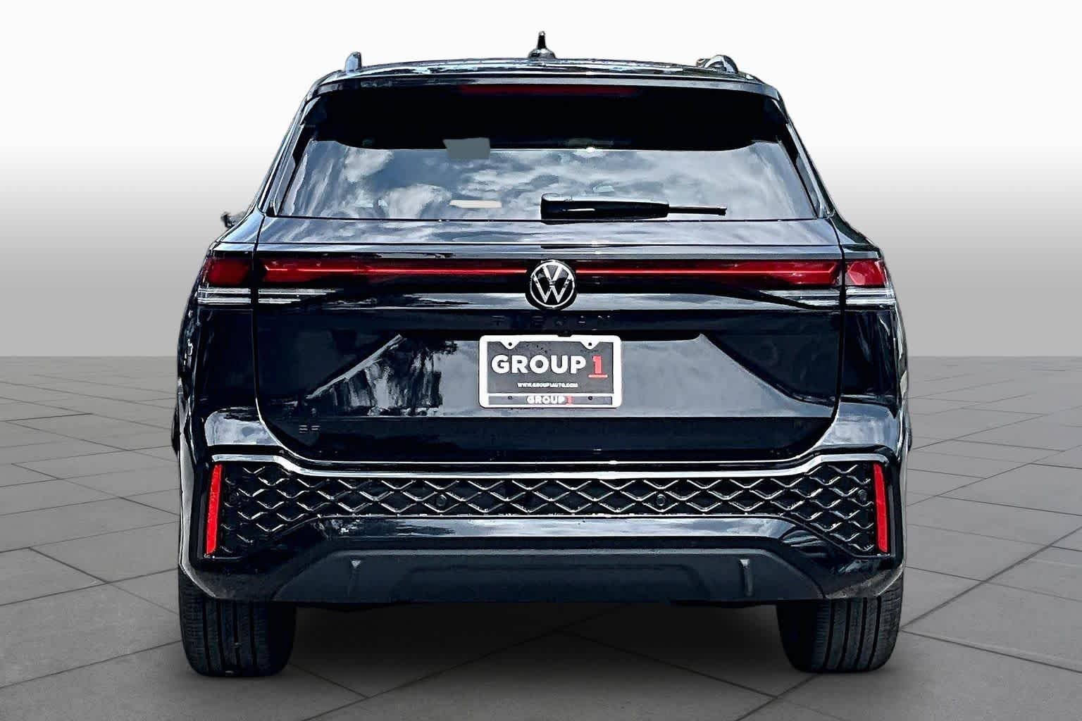 New 2026 Deep Black Pear Volkswagen 2.0T SE R-Line Black image 4