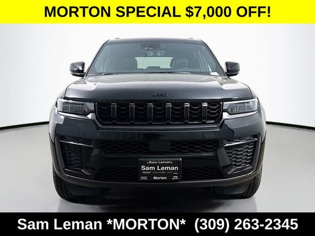 New 2026 Diamond Black Crystal Pearl-Coat Exterior Paint Jeep Altitude image 2