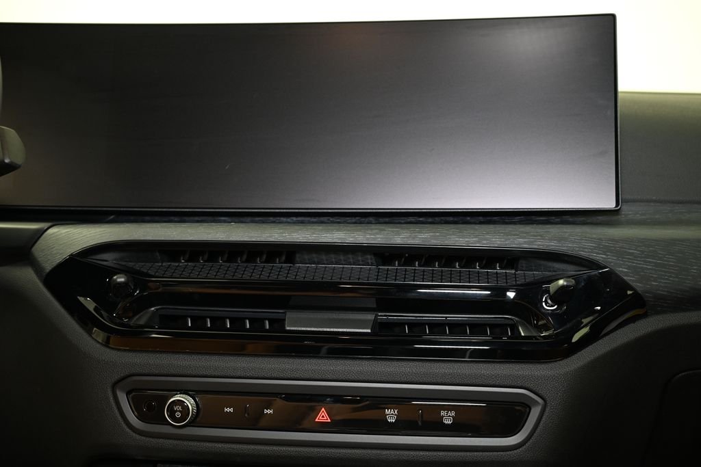 2026 BMW 2 Series 230i - Photo 18
