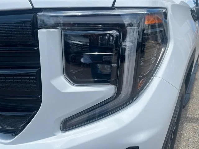 Used 2024 Summit White GMC Elevation image 4