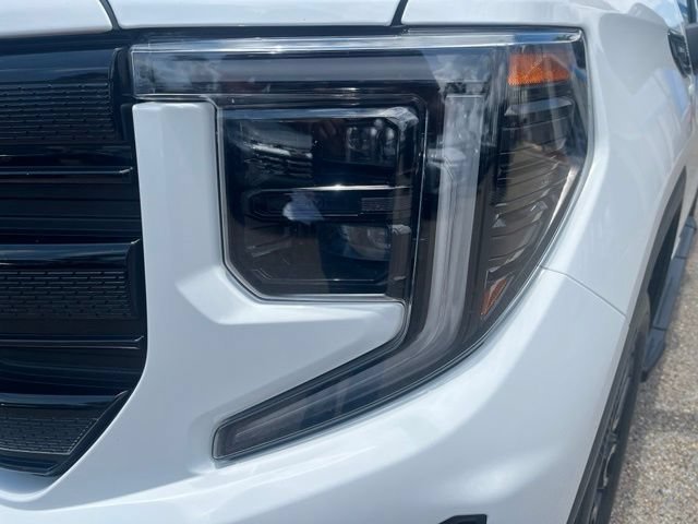 Used 2024 Summit White GMC Elevation image 4