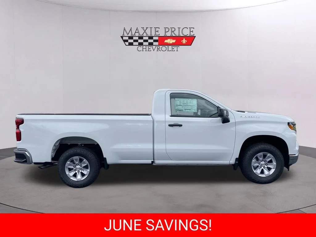 New 2026 Summit White Chevrolet WT image 3