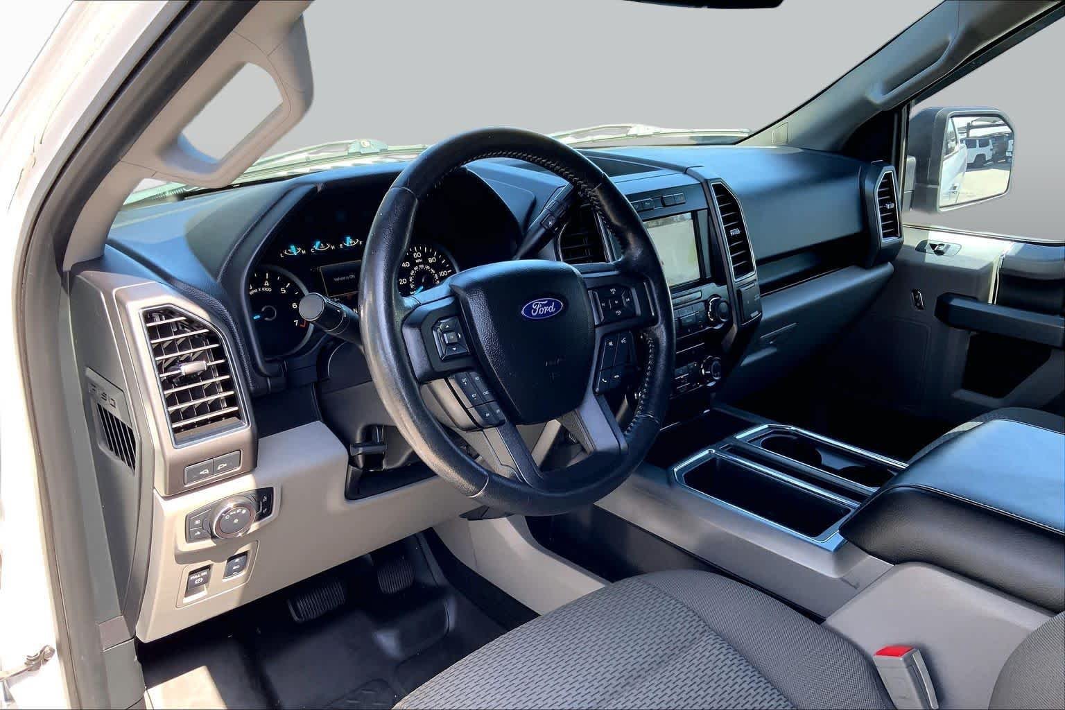 Used 2018 Oxford White Ford XLT image 14