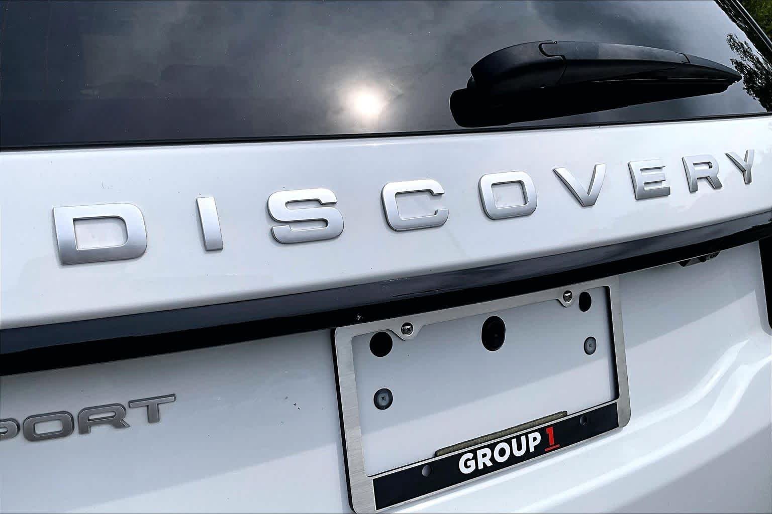 Used 2024 Fuji White Land Rover Core S image 10