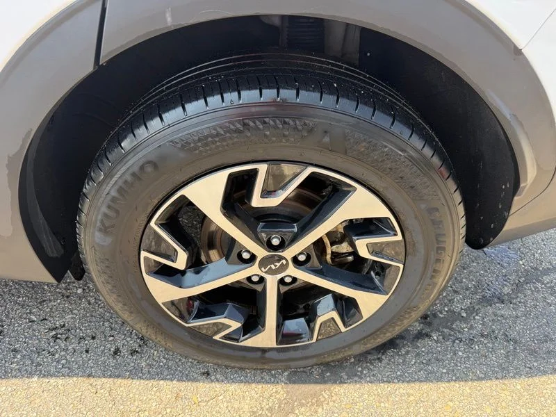 Used 2025 White Kia EX image 18