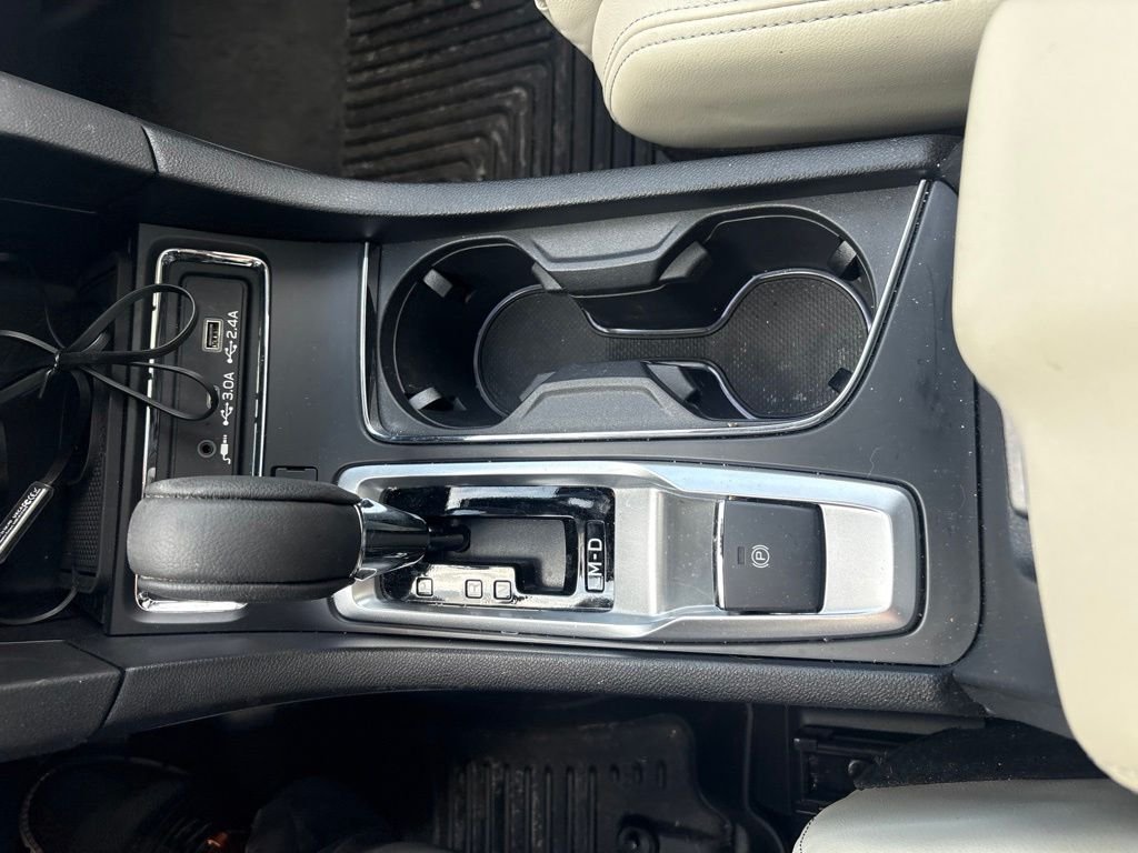 Used 2025 White Subaru Limited image 21