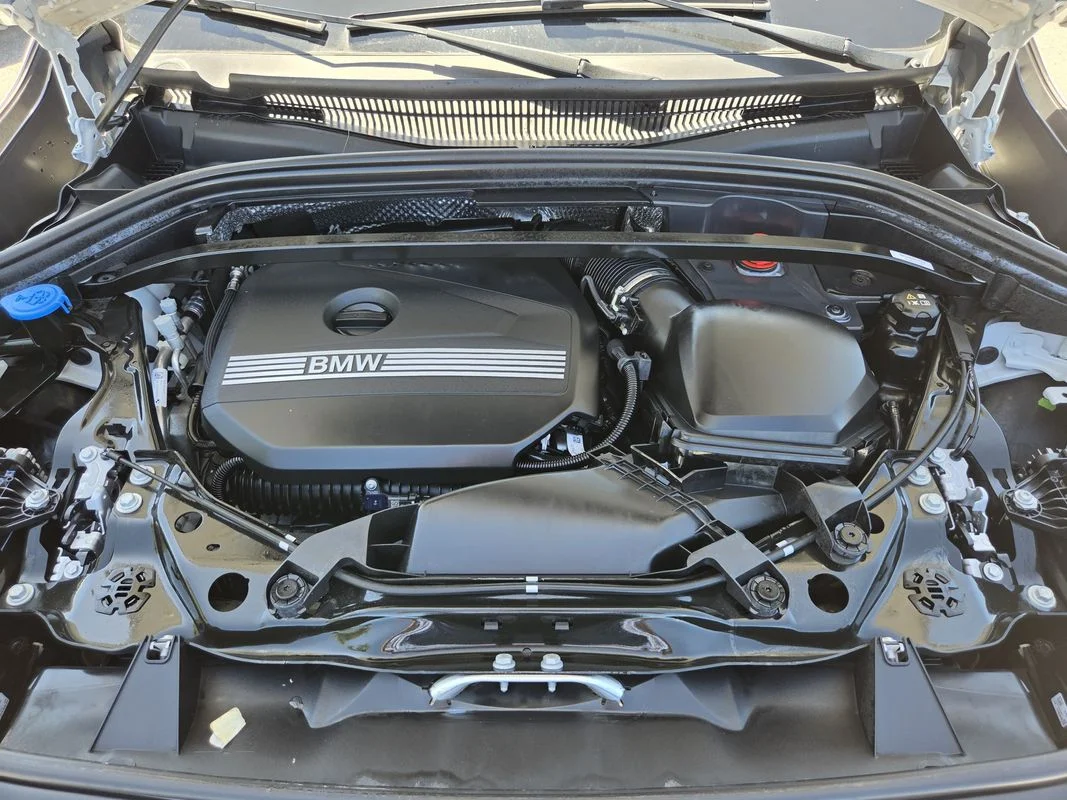 Used 2023  BMW xDrive28i image 26