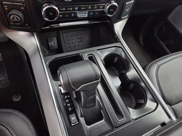 New 2026 Star White Metallic Tri-Coat Ford Platinum® image 9