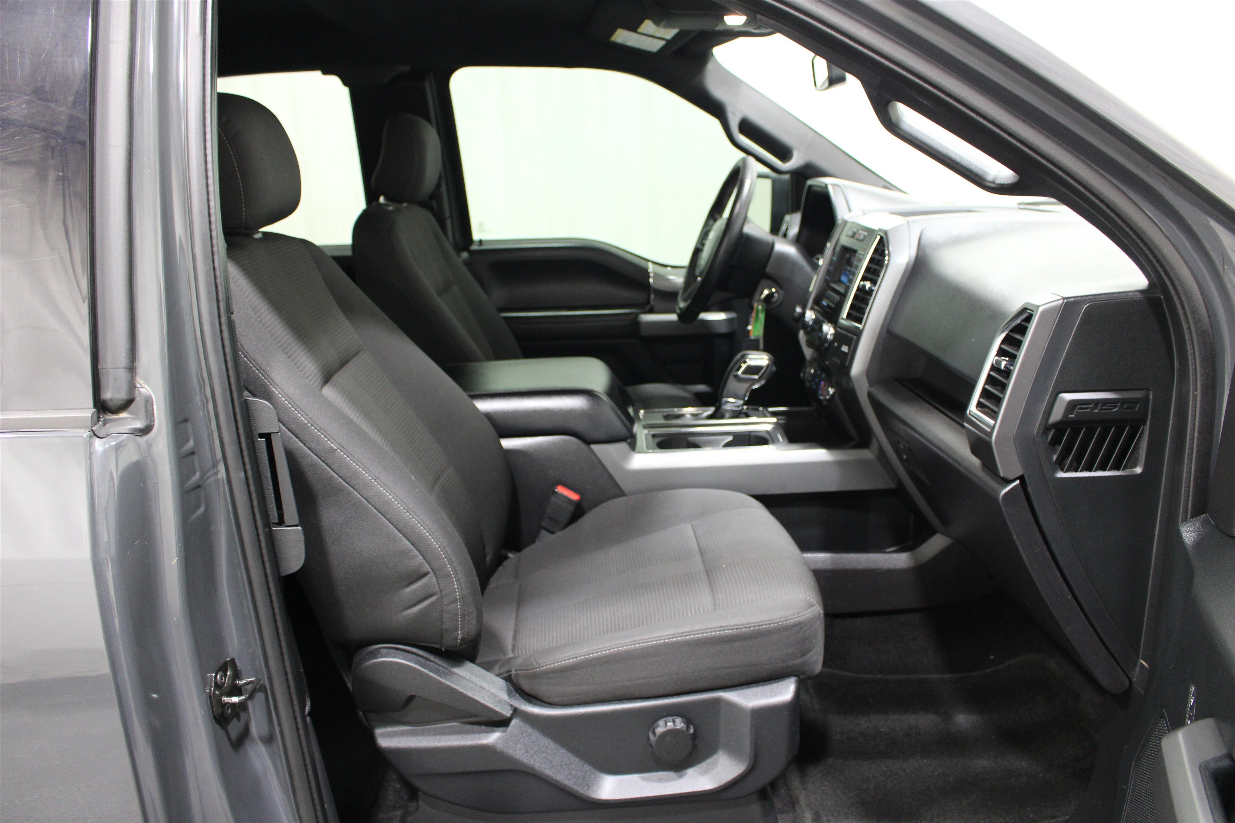 2016 Ford F-150 XLT - Photo 25