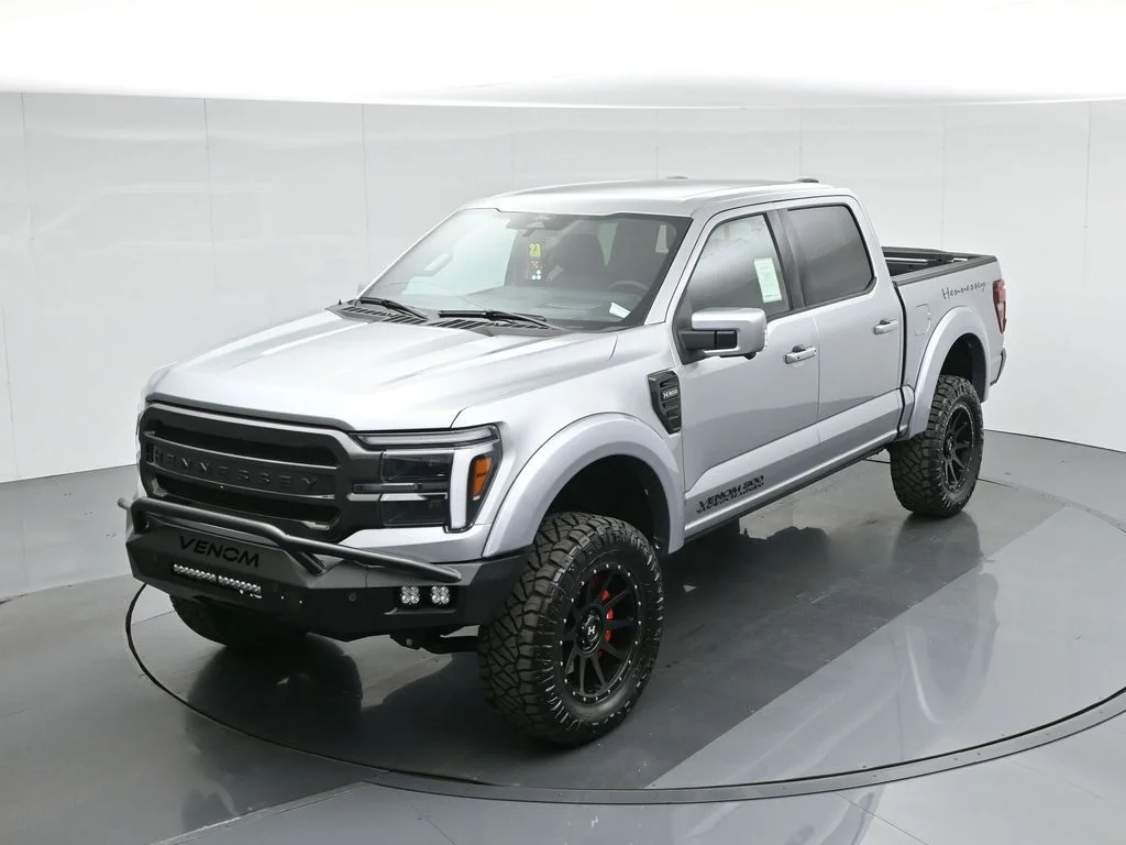 New 2025 Iconic Silver Metallic Ford Lariat image 46