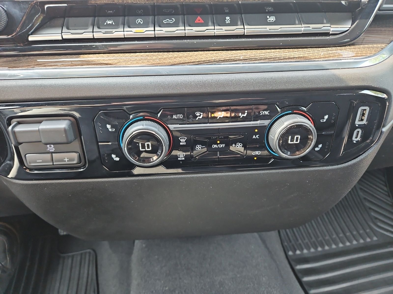 2025 Chevrolet Silverado 1500 LT - Photo 27