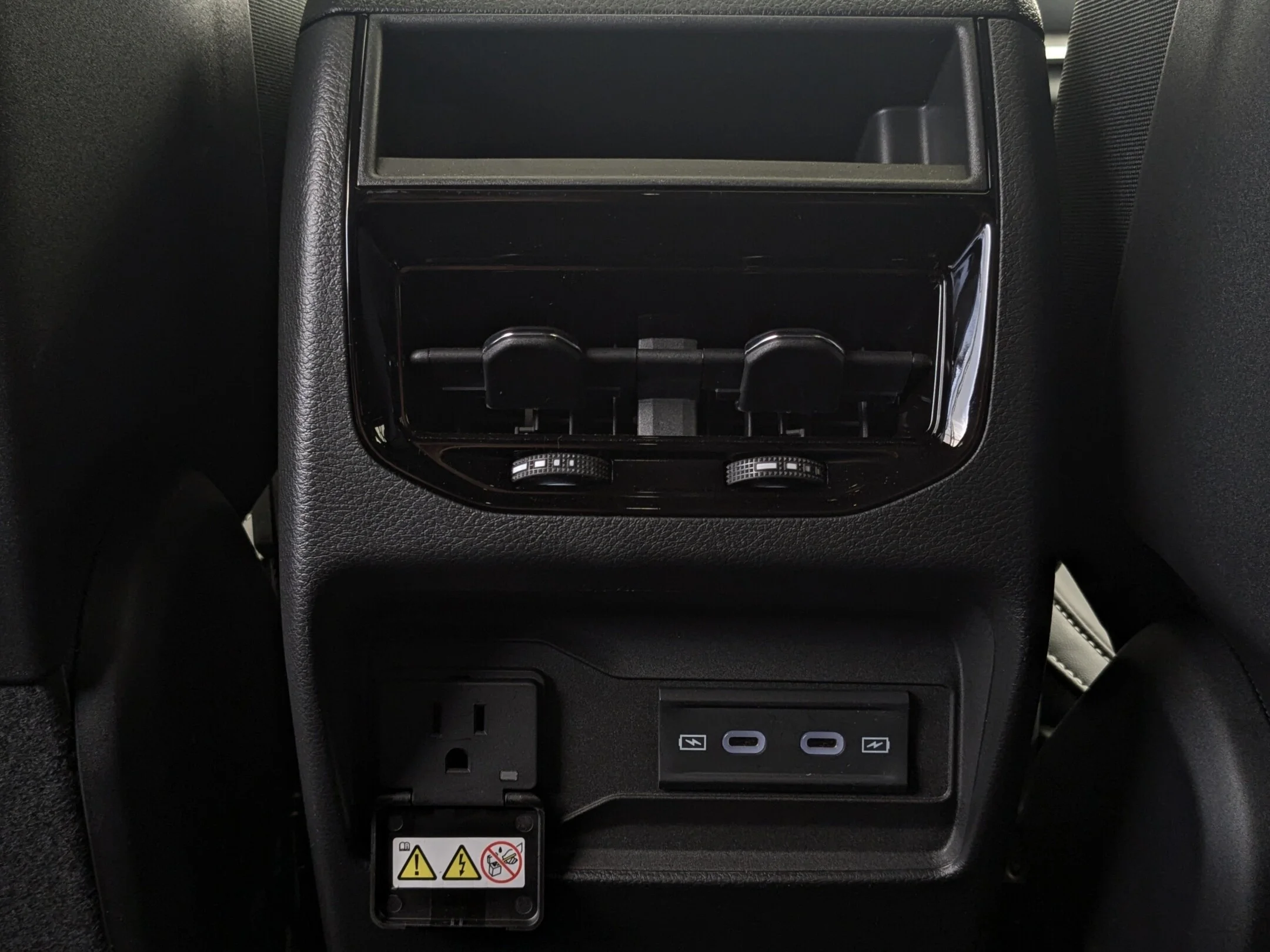 New 2026 Black Jeep Altitude - - 4x4 - Power Sunroof - Trailer Tow Pkg - 20 Black Wheels - Remote Start & More! image 28