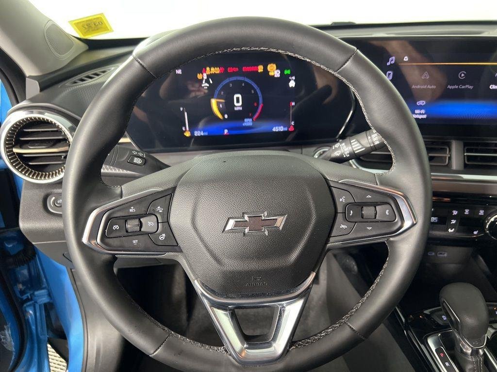 Used 2025 Marina Blue Chevrolet ACTIV image 4