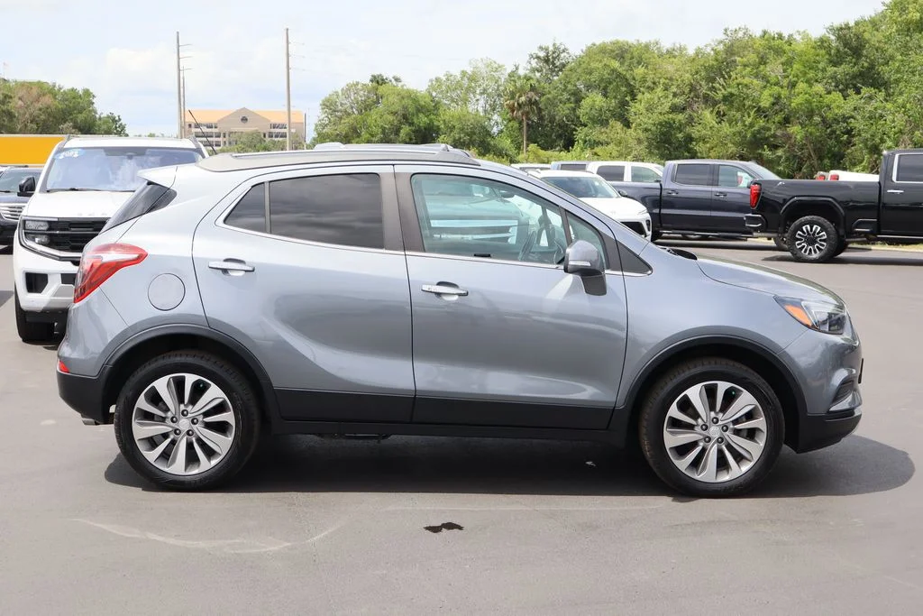 Used 2019 Gray Buick Preferred image 10