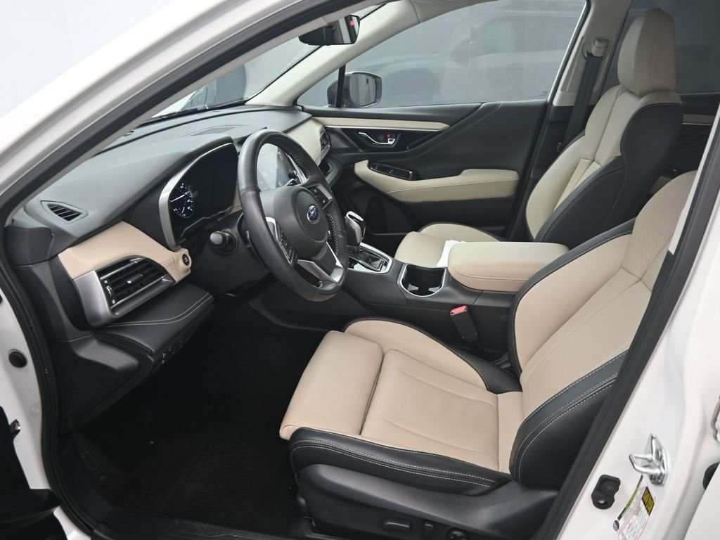 Used 2025 Crystal White Pearl Subaru Limited image 17