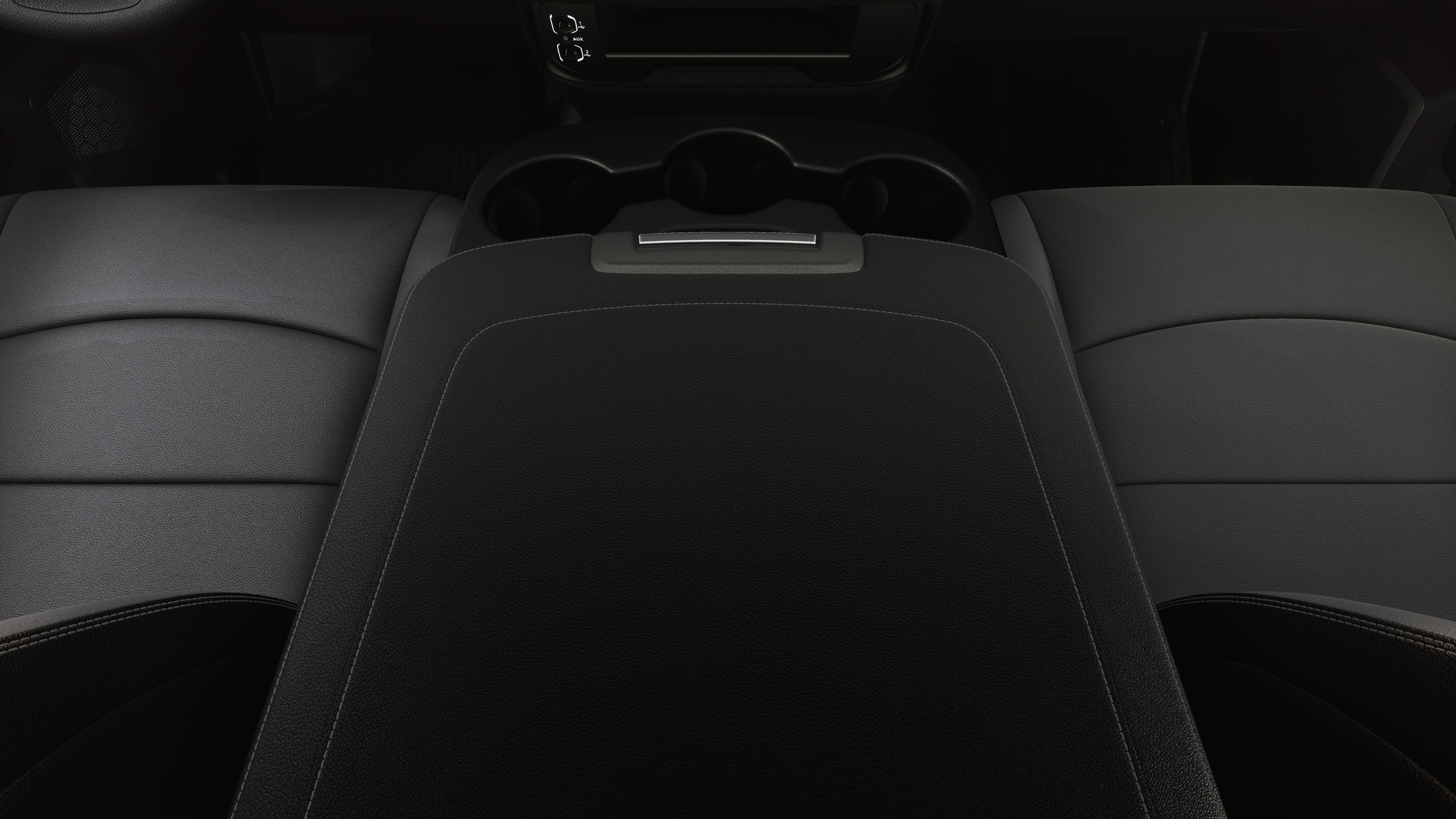 New 2026 Diamond Black Crystal Pearl-Coat Exterior Paint RAM TRADESMAN image 16