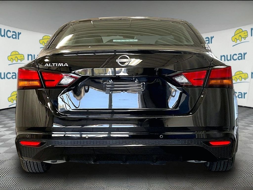 Used 2024 Black Nissan 2.5 S image 5