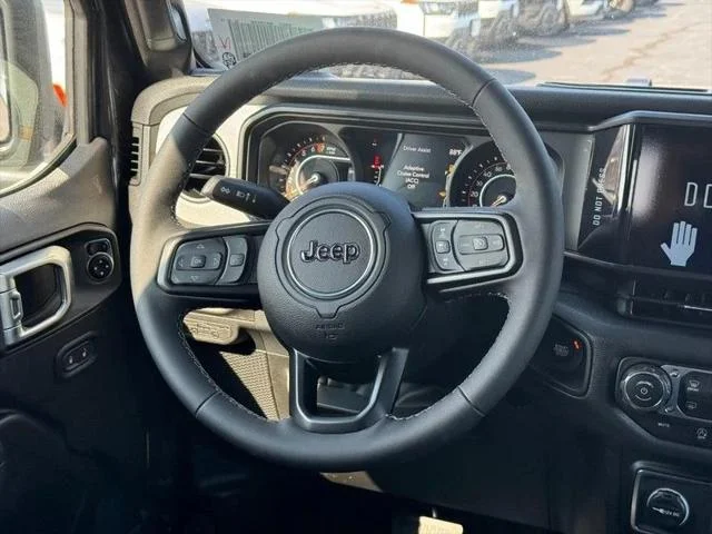 New 2026 Black Clear-Coat Exterior Paint Jeep Sahara image 8