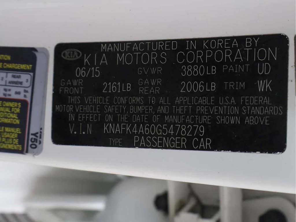 Used 2016 White Kia LX image 37