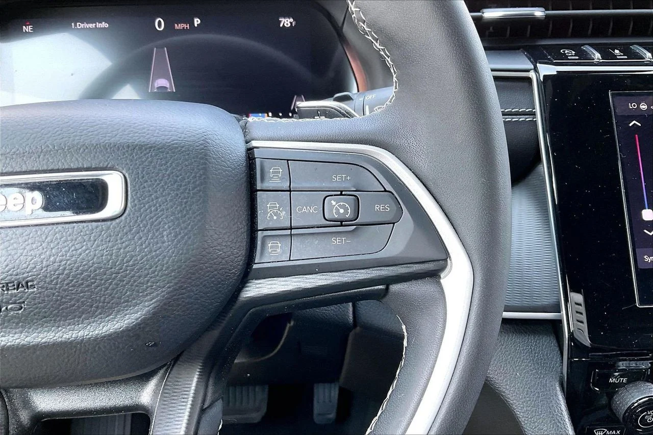 Used 2023 Gray Jeep Altitude X image 29