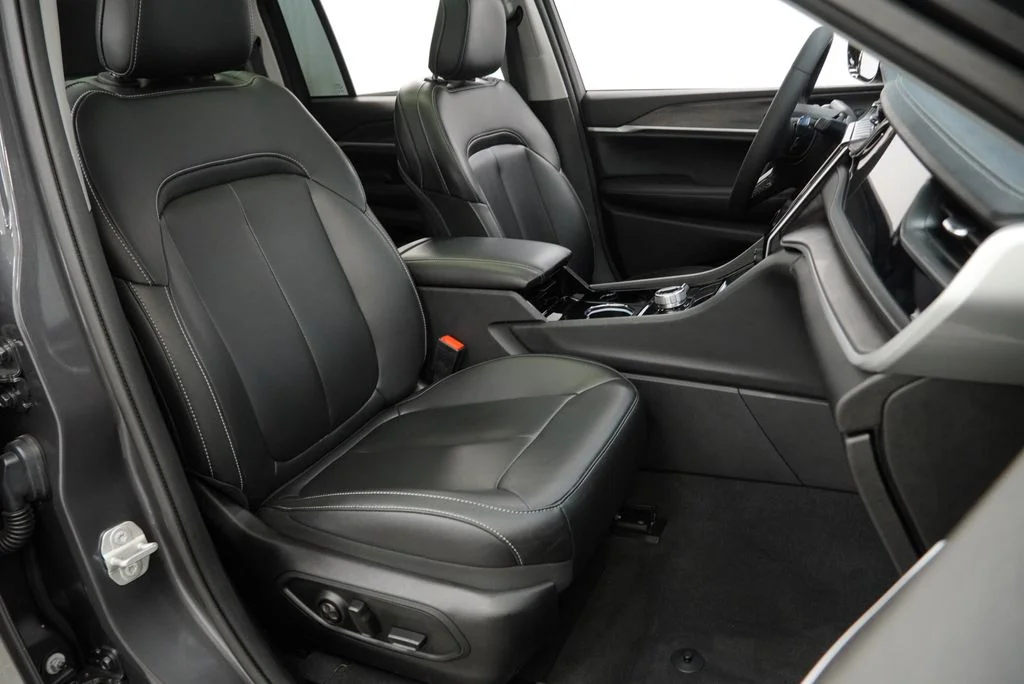 Used 2023 Gray Jeep 4xe image 43