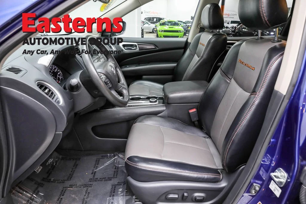 Used 2020 Blue Nissan SL image 14
