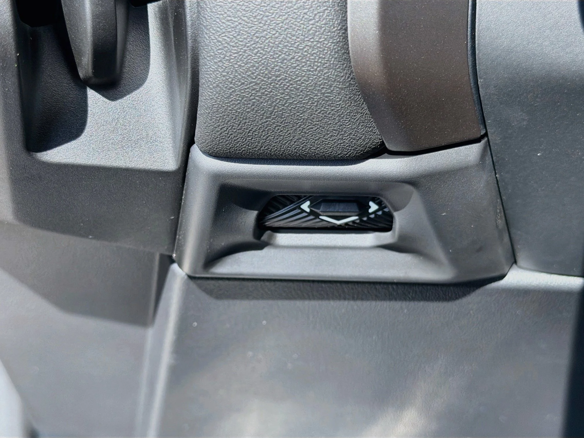 New 2026 Black Sapphire Metallic BMW M50 xDrive image 36