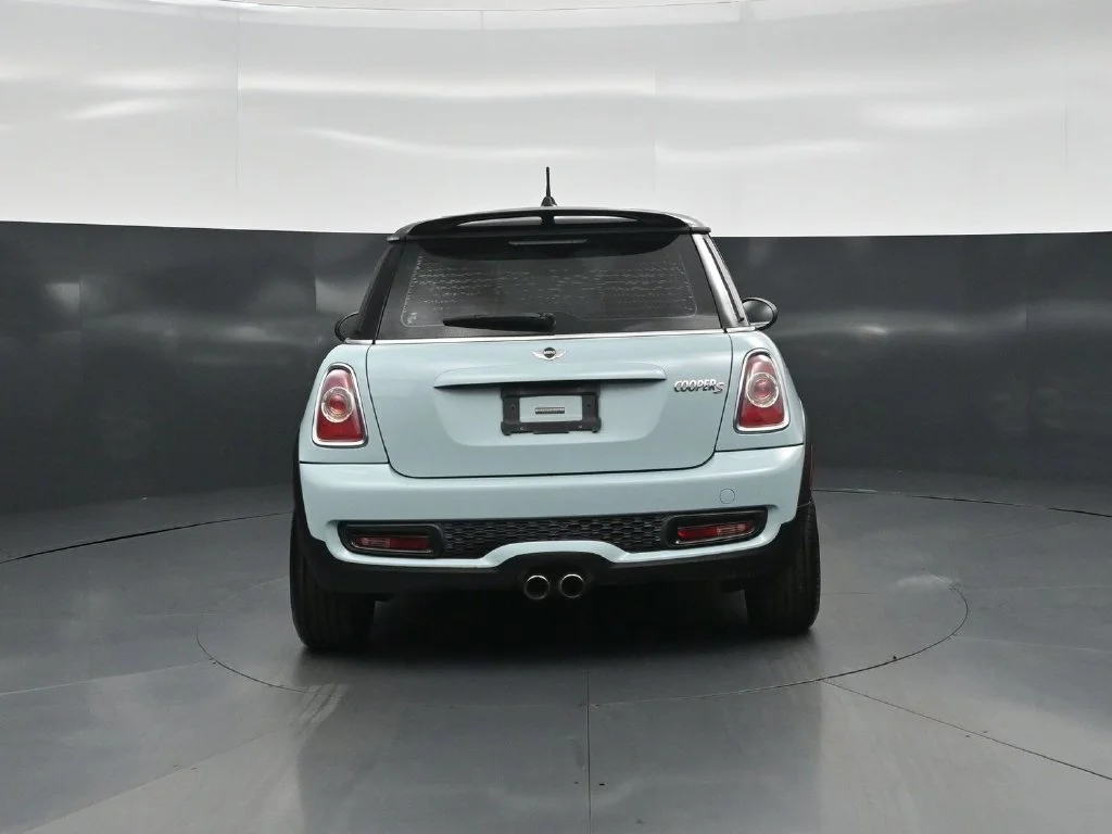 Used 2013 Blue MINI Base image 25