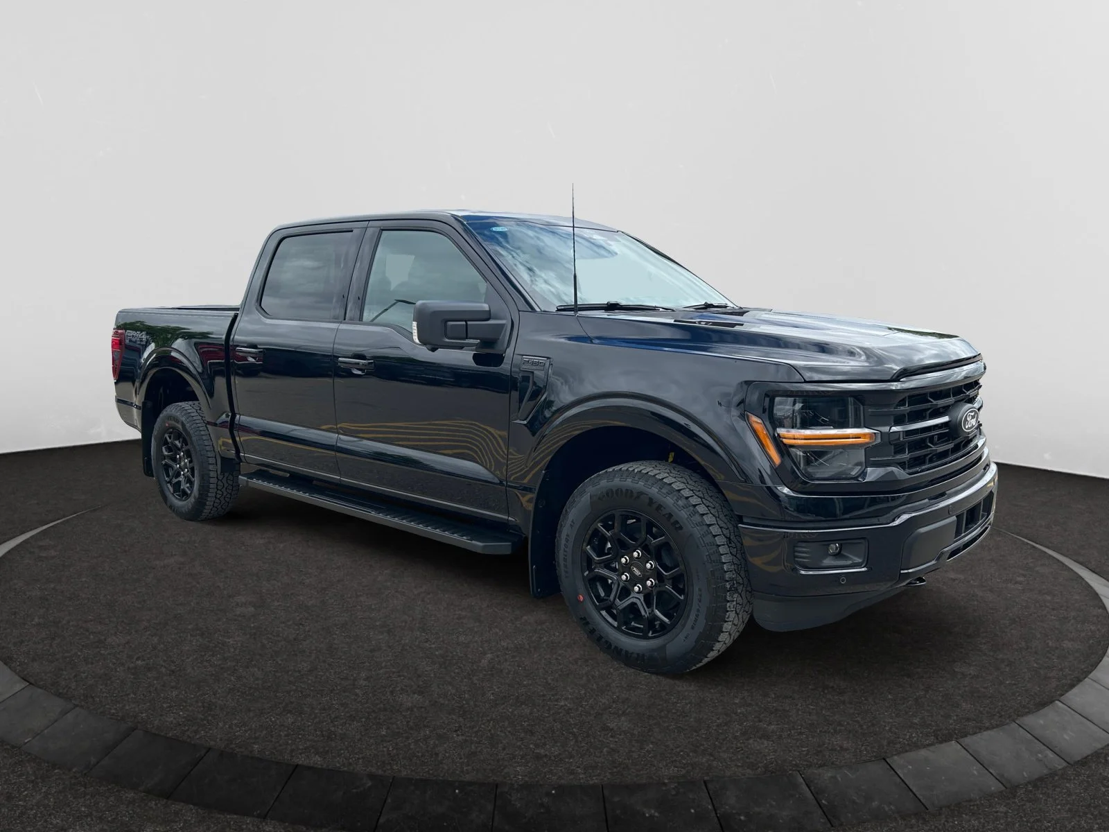 New 2026 Agate Black Metallic Ford XLT image 7