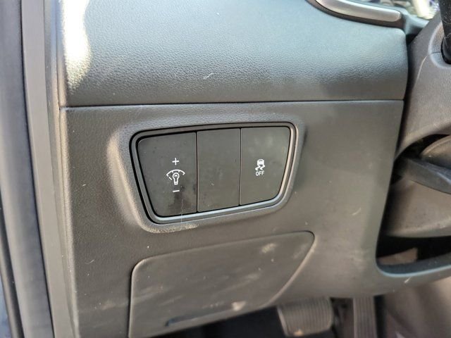 2023 Hyundai Tucson SE - Photo 17