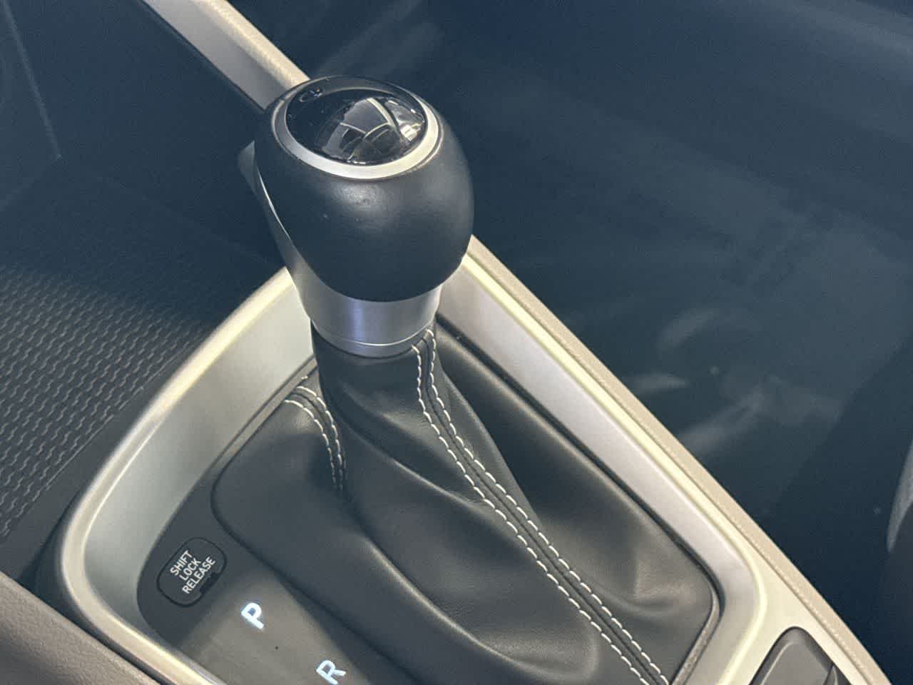 2025 Hyundai Venue SEL - Photo 21