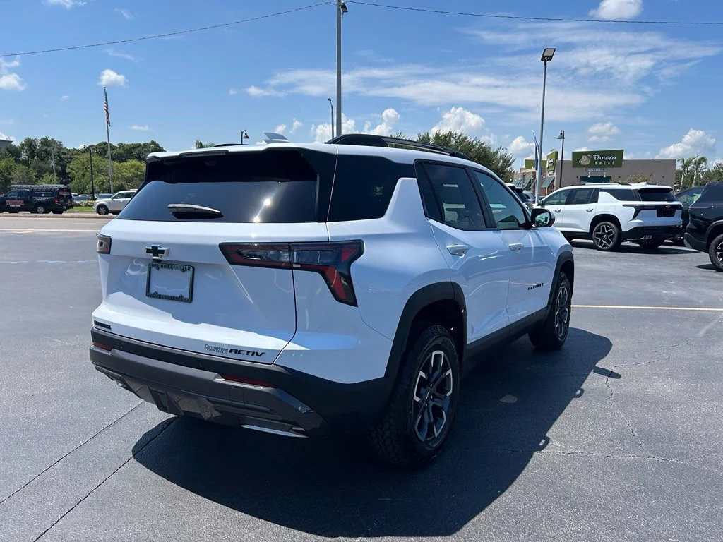 2027 Chevrolet Equinox ACTIV - Photo 8