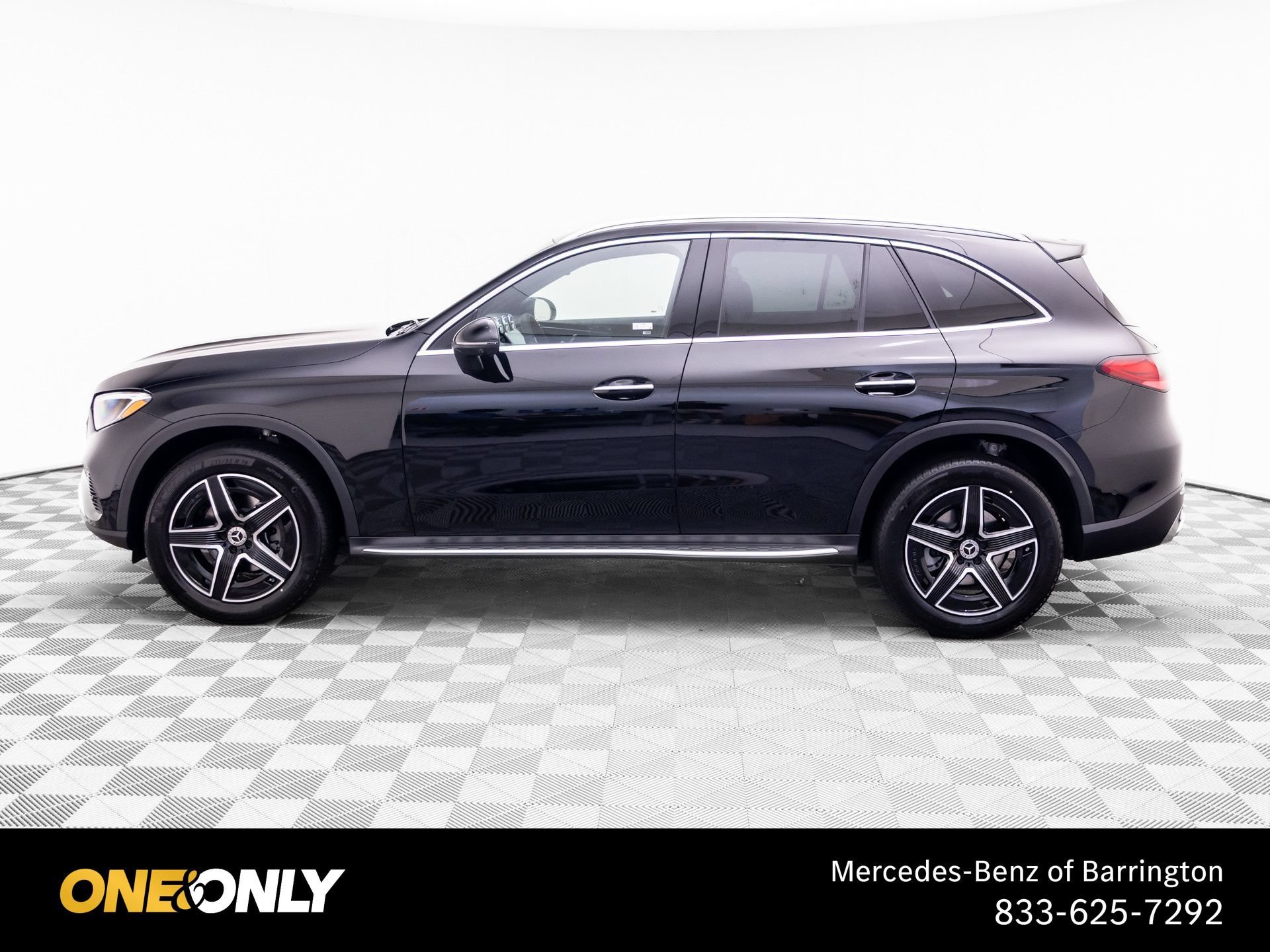 New 2027 Black Mercedes-Benz GLC 300 image 42