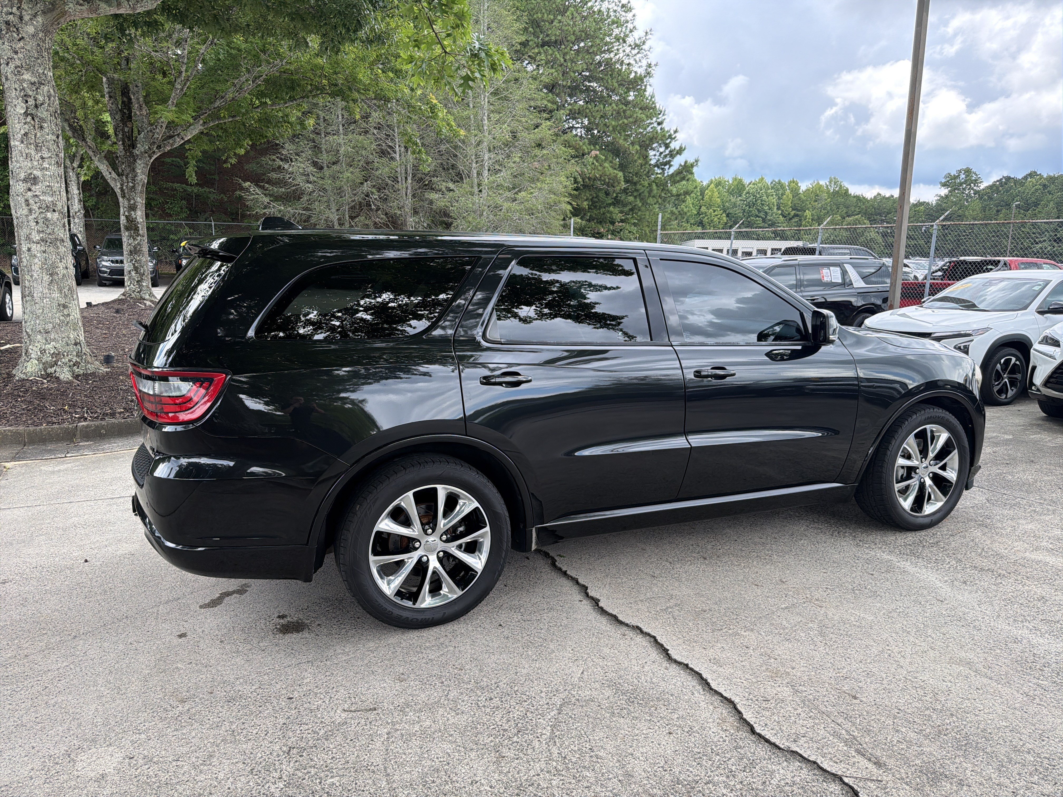 Used 2014 Brilliant Black Crystal Pearlcoat Dodge R/T image 8