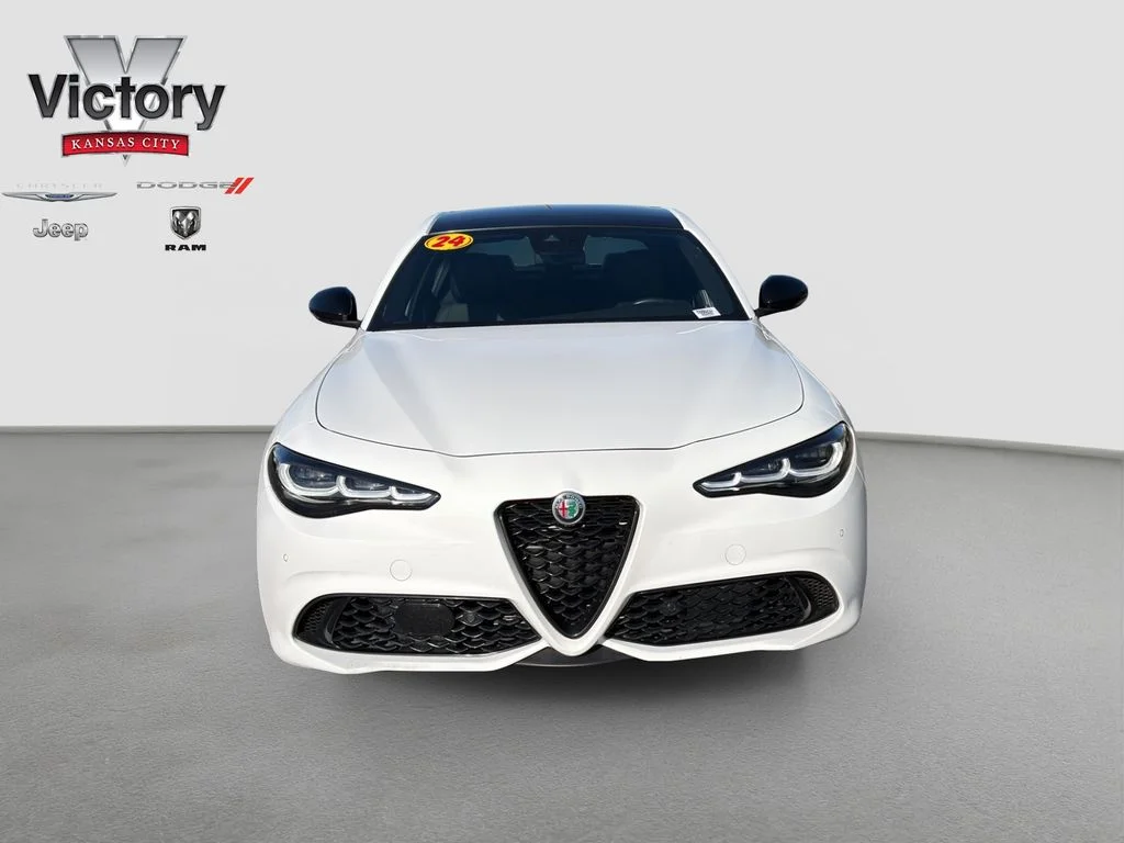 Used 2024 Alfa Romeo Giulia Veloce with VIN ZARFAMBN0R7686252 for sale in Kansas City