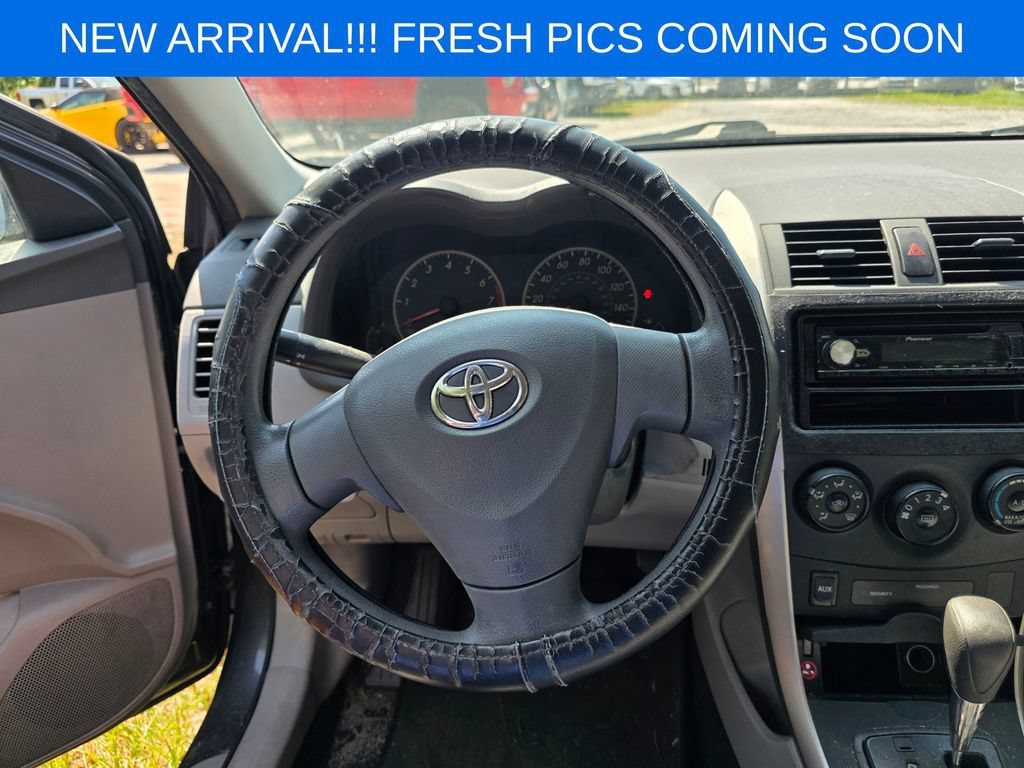 Used 2009 Gray Toyota LE image 13