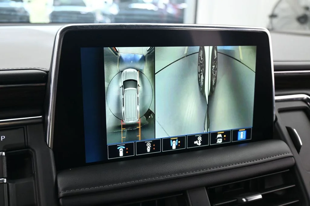 Used 2023 Iridescent Pearl Tricoat Chevrolet LT image 24