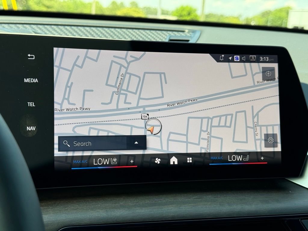 Used 2025  BMW xDrive28i image 31