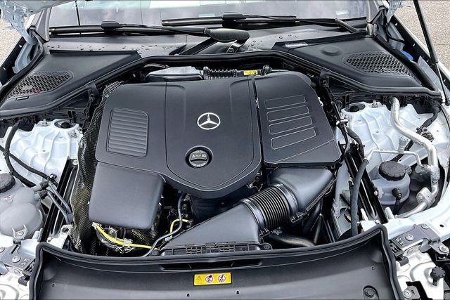 New 2026 MANUFAKTUR Moonlight White Metallic Mercedes-Benz E 350 image 9
