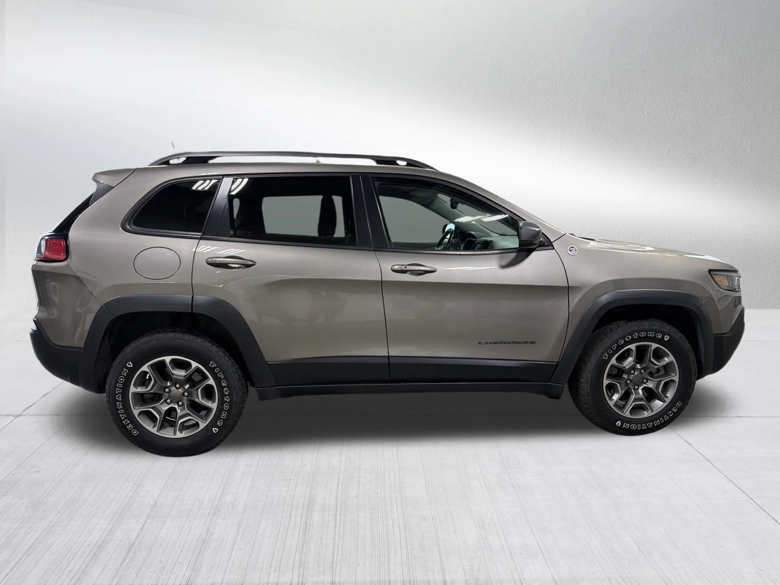 Used 2020 Light Brownstone Pearlcoat Jeep Trailhawk image 8