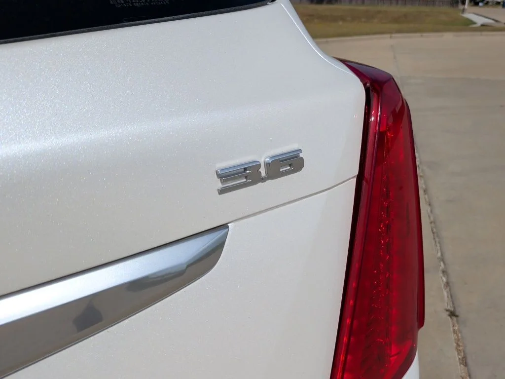 Used 2019 White Cadillac Base image 42