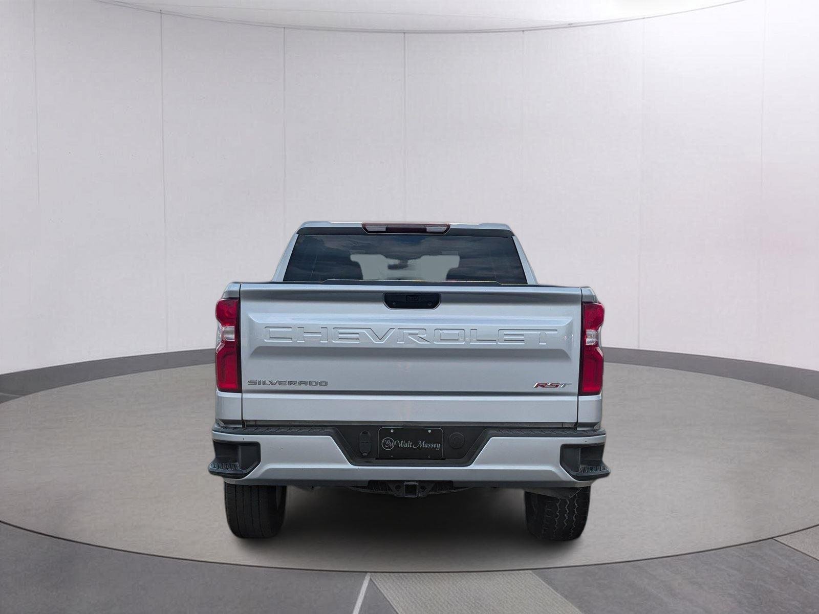 Used 2021 Silver Ice Metallic Chevrolet RST image 4