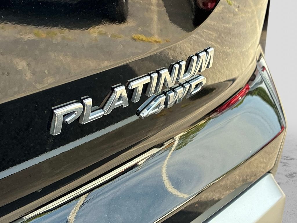 Used 2025 Black Nissan Platinum image 12